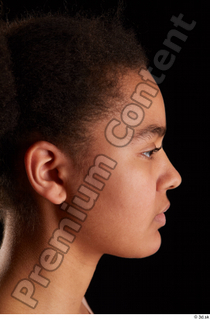 Zahara  2 emotion head sadness side view 0001.jpg